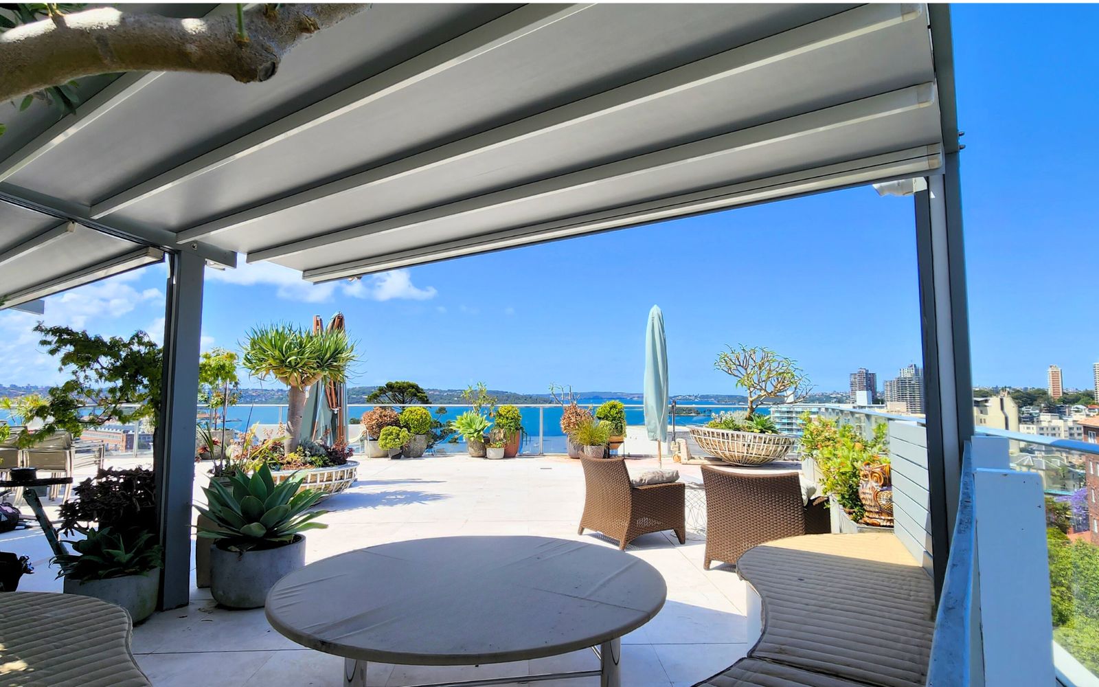 Med Evo Retractable Fabric Roof by Outdoor Blinds and Awnings (OBA) Header Image
