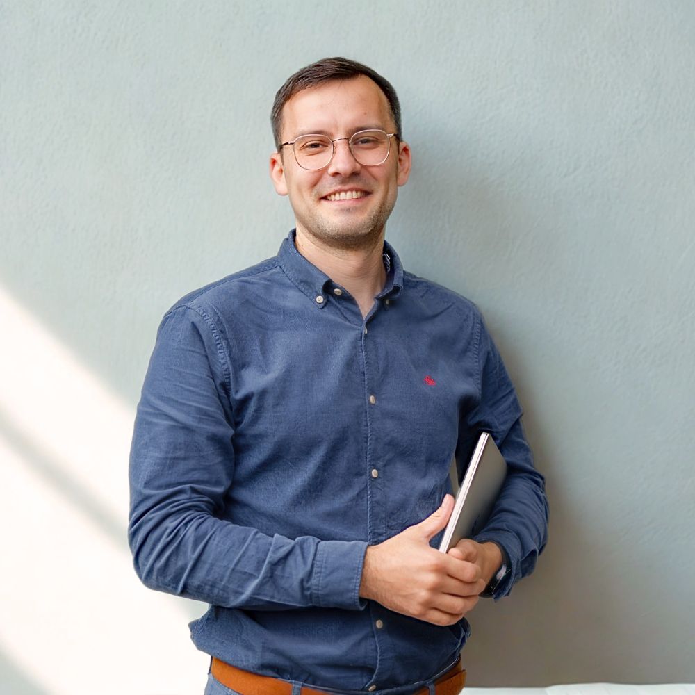 Kostya Frolov — Operations Manager
