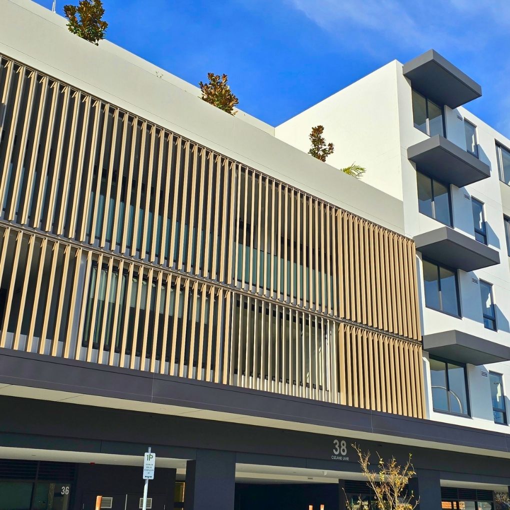 Aluminium Louvre Screen by Outdoor Blinds and Awnings (OBA)