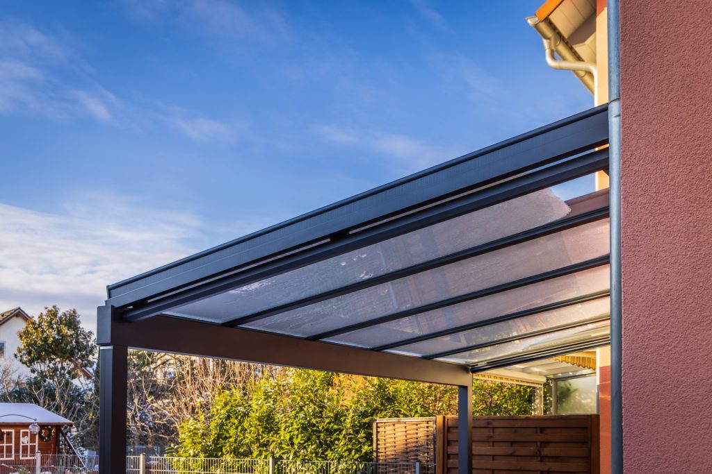 Modern Glass Veranda with Retractable Canopy