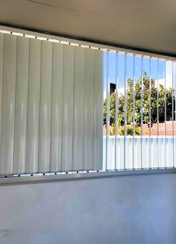 Aluminium Louvre Screen by Outdoor Blinds and Awnings (OBA)