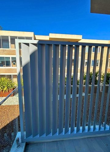 Aluminium Louvre Screen by Outdoor Blinds and Awnings (OBA)