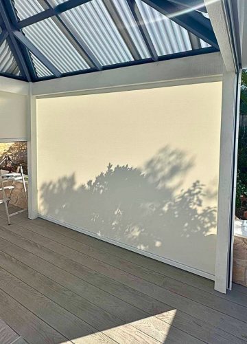 Screentex Zip Outdoor Blinds by Outdoor Blinds and Awnings O(B()