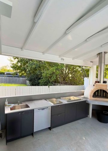 Screentex Zip Outdoor Blinds by Outdoor Blinds and Awnings O(B()